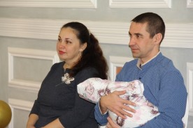 В Волгодонске состоялась торжественная регистрация первого ребенка 2023 года
